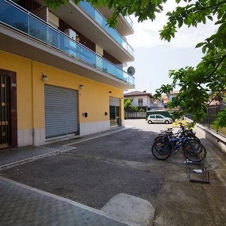 Ampio Quadrilocale Moro A Due Passi Dal Mare